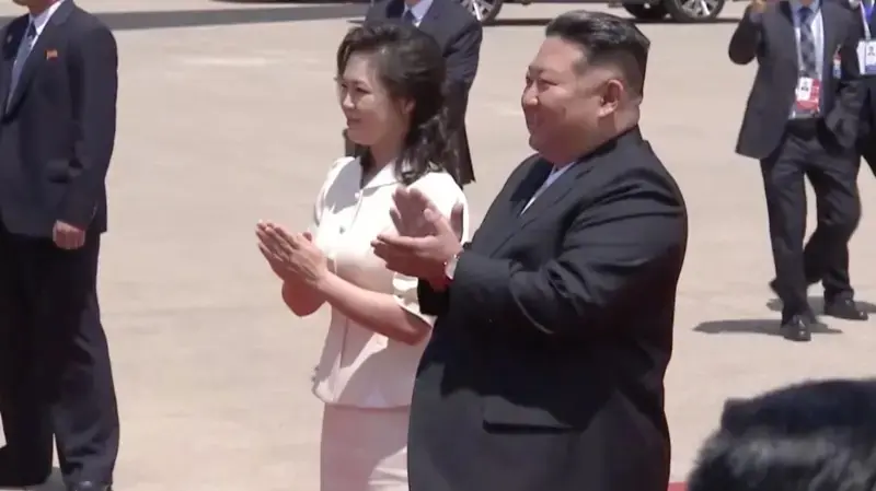 Xi Jinping yageze muri Koreya ya Ruguru mu ruzinduko rwitezweho gushimangira umubano w'ibihugu byombi