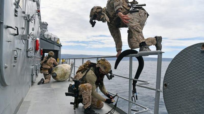 Amerika yabuze abasirikare bayo babiri ba Navy Seals barohamye