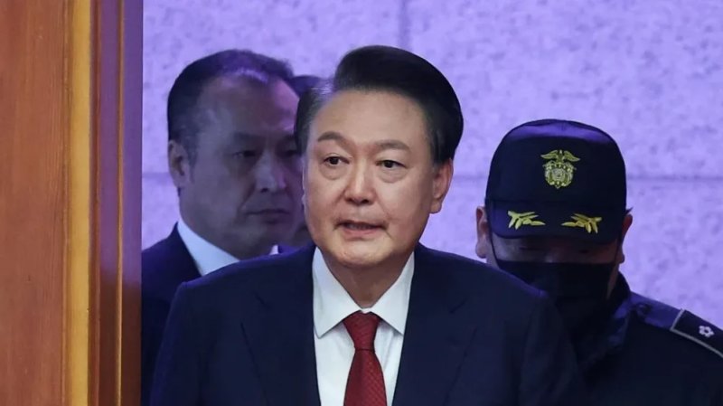 Koreya y'Epfo: Yoon wahoze ari Perezida arashinjwa kwigomeka