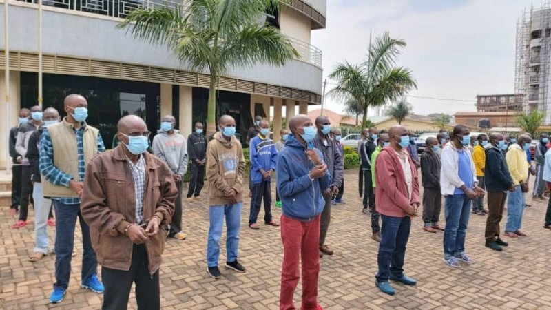 RIB yerekanye abantu 57 bafatiwe mu mashyamba ya RDC bashaka guhungabanya umutekano w'u Rwanda