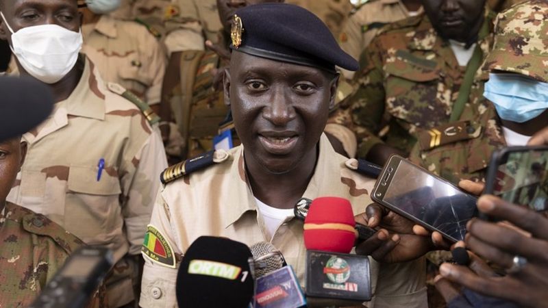 Mali: Intumwa za CEDEAO n'abasirikare bafashe ubutegetsi bananiwe kumvikana