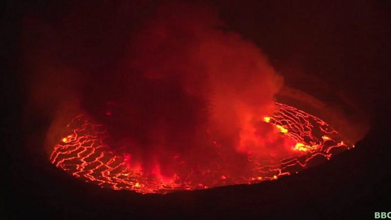 Abahanga mu by'ibirunga baraburira ko Nyiragongo yaba igiye kongera kuruka