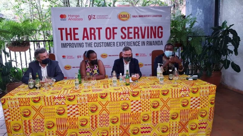 Skol na GIZ bari guhugura abakora muri Hotel na Resitora ku mitangire ya serivisi izira amakemwa 