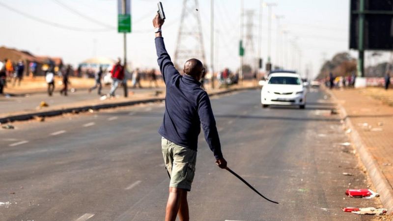 Perezida Cyril Ramaphosa yemeje ko imyigaragambyo imaze kugwamo abantu barenga 200 yari yarateguwe