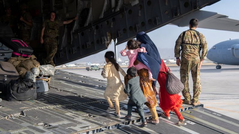 Afghanistan: Haburiwe ko hashobora kuba igitero cy'iterabwoba ku kibuga cy'indege cya Kabul