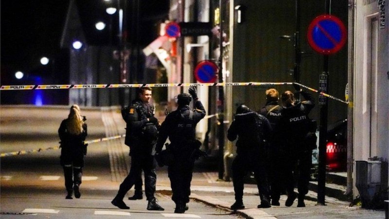 Norvege: Umugabo witwaje umuheto n'imyambi yiraye mu mujyi yica abantu benshi