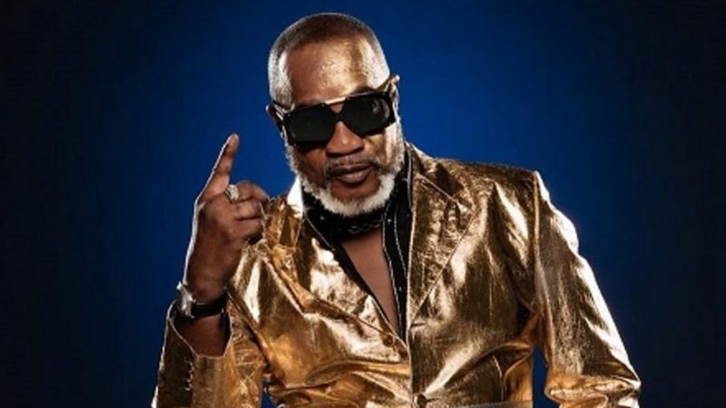 Bamwe mu banyarwanda bari kwamagana igitaramo cya Koffi Olomide I Kigali