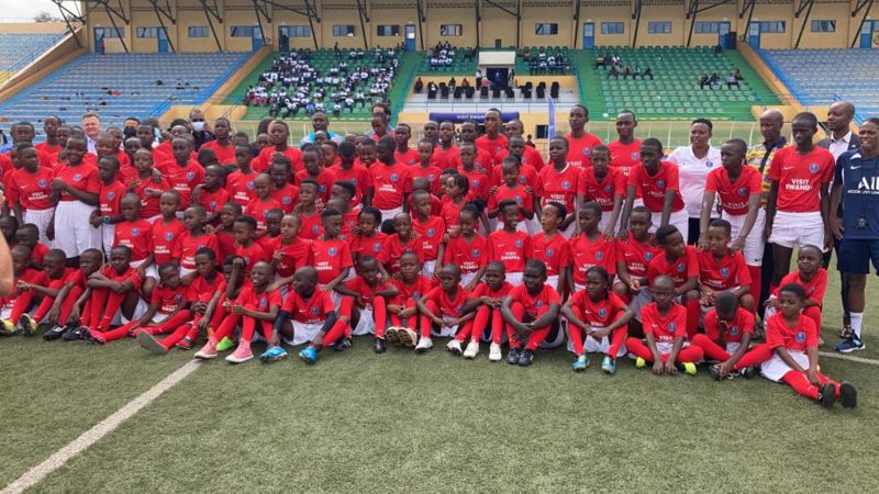 Ishuri ryigisha umupira rya PSG ryatangiye ku mugaragaro mu Rwanda havugwa umwihariko rifite