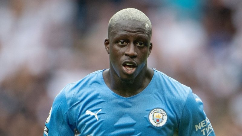 Benjamin Mendy ukurikiranyweho gusambanya ku ngufu abakobwa yarekuwe by'agateganyo