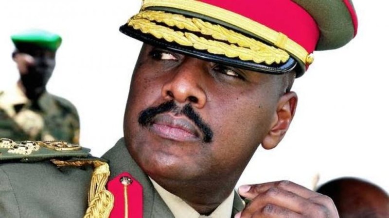 Abantu bifuje ikintu gikomeye nyuma y'aho umuhungu wa Museveni yise perezida Kagame nyirarume