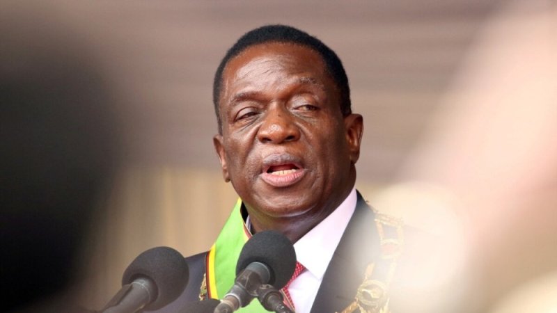Perezida wo muri Afurika yasabye kujya gutabariza Umwamikazi bamutera utwatsi
