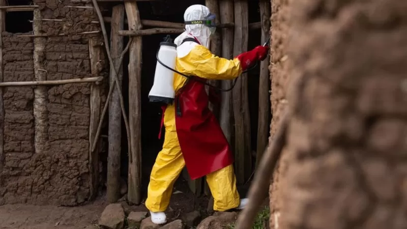 Uganda: Perezida Museveni yisubiyeho atangaza Guma mu rugo mu duce 2 kubera Ebola