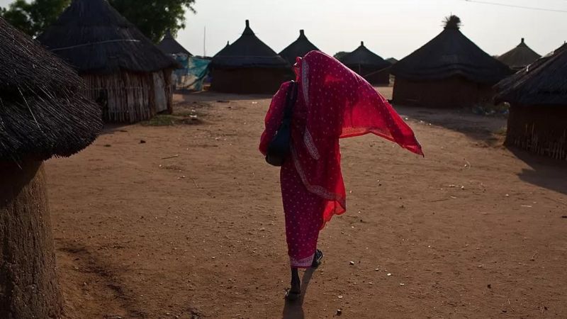 Sudan: Umugore yakatiwe gufungwa kubera gusomana n'umugabo