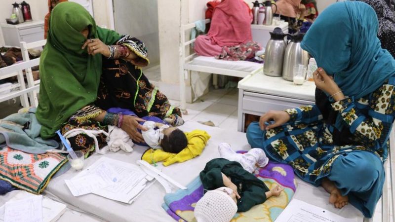 Imiryango ikomeye yafashaga Abanya Afghanistan yahagaritse ibikorwa kubera umwanzuro w'Abatalibani