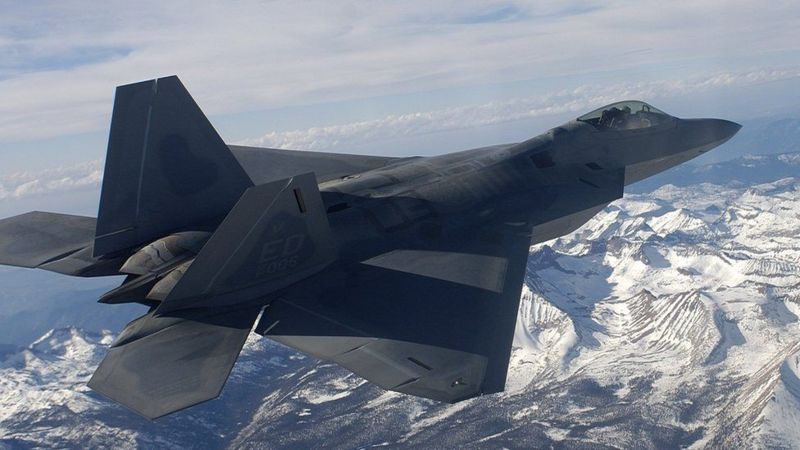 US yahanuye ikindi kigendajuru kitazwi kiri hejuru ya Canada