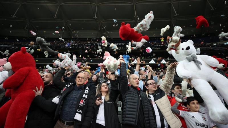 Abafana ba Besiktas bakerereje umukino kubera igikorwa kidasanzwe bakoze [AMAFOTO]