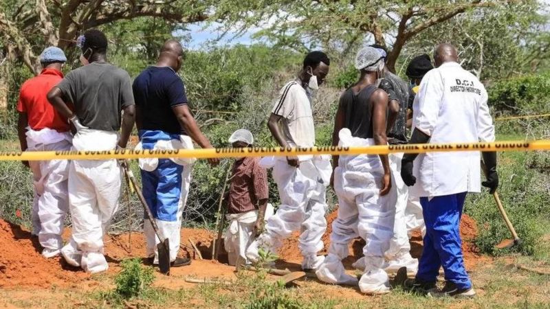 Kenya: Imirambo 47 imaze gutabururwa bikekwa ko 'bishwe n'inzara babisabwe n'umukuru w'idini'