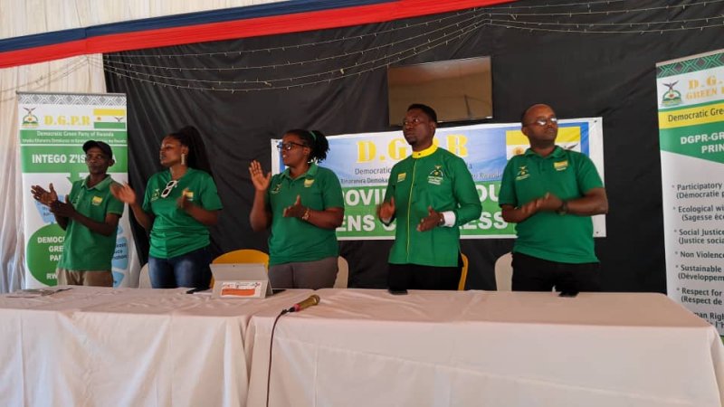 Dr Habineza wa Green party yabwiye urubyiruko rw'ishyaka gushikamira amatora ya 2024