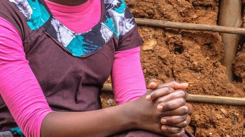 Umukobwa w'imyaka 12 yashyingiranwe n'abagabo babiri bamubyaye mu kwezi kumwe