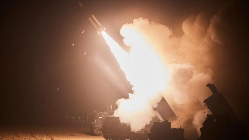 Amerika yahaye Ukraine mu ibanga misile ziraswa mu ntera ndende
