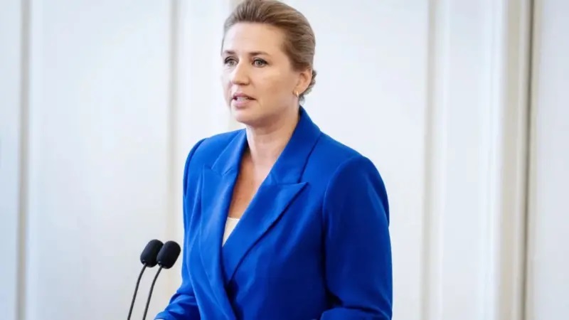 Minisitiri w'Intebe wa Denmark yakubitiwe mu muhanda agenda n'amaguru