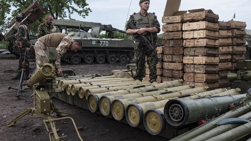 U Bufaransa bugiye kugurira Ukraine intwaro mu mitungo y'u Burusiya