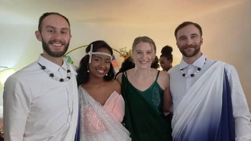 Miss Irasubiza yakoreye ubukwe muri Amerika (Amafoto)