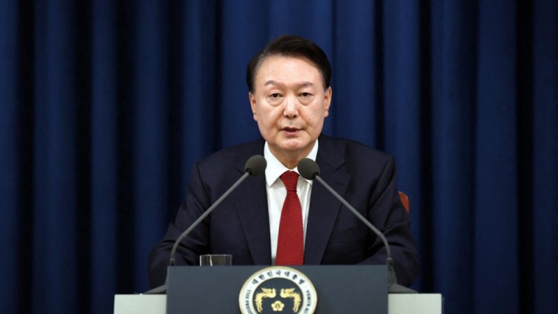 Koreya y'Epfo: Perezida Yoon Suk Yeol wahagaritswe yiteguye kwisobanura mu rukiko