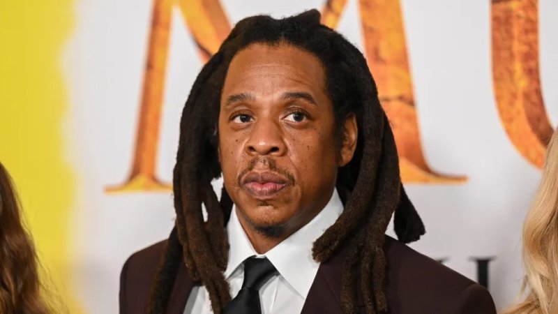 Jay Z yasabye urukiko gutesha agaciro ikirego ashinjwamo gusambanya umwana