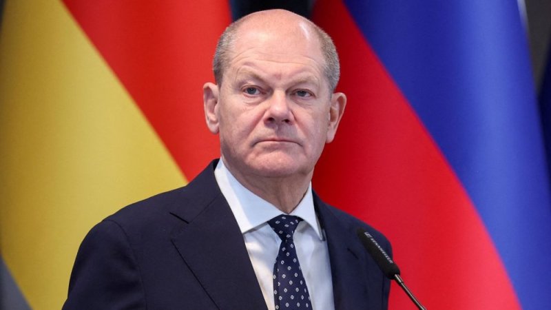 Chancélier w'u Budage yagaragaje ko ashyigikiye guhura kwa Trump na Putin