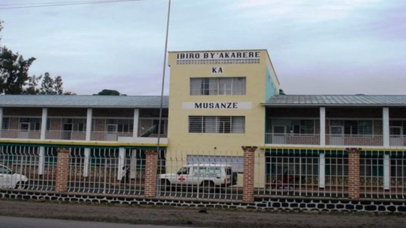 Musanze: Basanze umugore yapfiriye ku muhanda