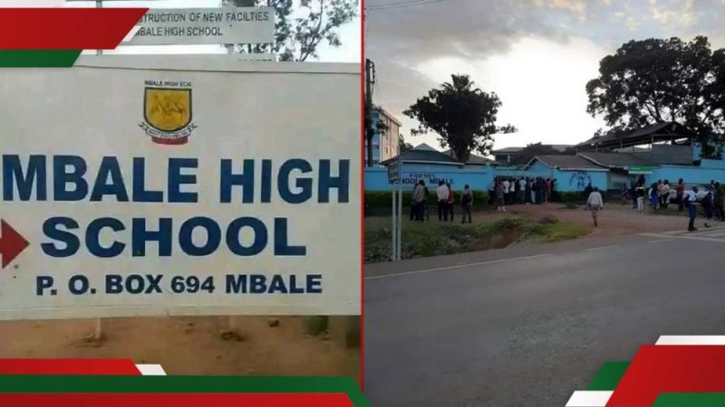 Abanyeshuri babujijwe kureba ‘match' batwika inzu bararagamo