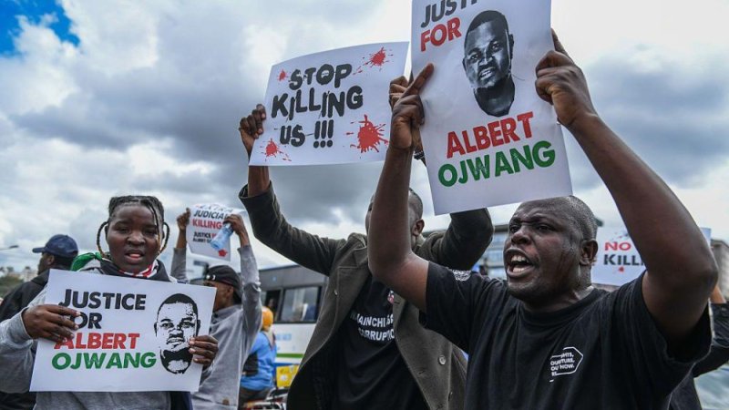 Perezida Ruto yashenguwe n'urupfu rw'umusore waguye muri kasho ya Polisi