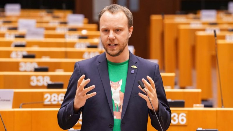 Umudepite wa EU yashinje Minisitiri w'Intebe wa Hongrie kumuneka