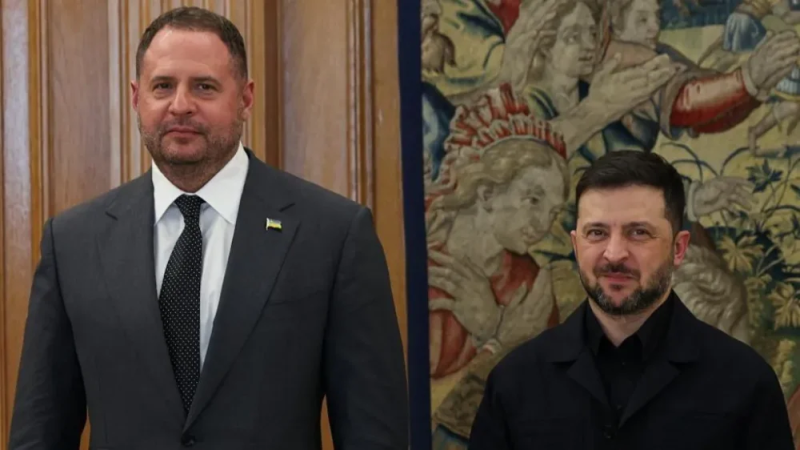 Iperereza ryakajije umurego ku byegera bya Zelensky bishinjwa ruswa