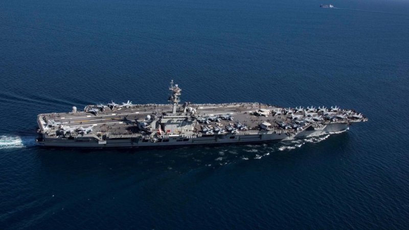 Trump yaburiye Iran ko igihe cyo kuganira kiri kuyoyoka, Amerika yiteguye