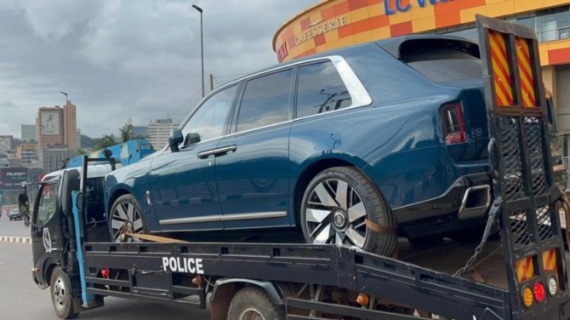 Gen Muhoozi ashaka ko Rolls Royce ya Anita Among izatezwa cyamunara