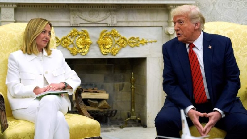 Minisitiri w'Intebe w'u Butaliyani yavuze ko amagambo ya Trump kuri Papa Léo XIV atari ayo kwihanganirwa