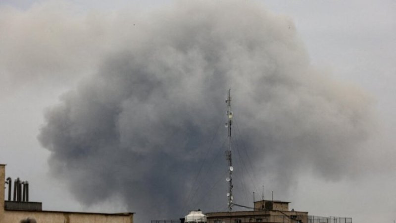 Israel yagabye ibitero mu mijyi itatu ya Iran icyarimwe