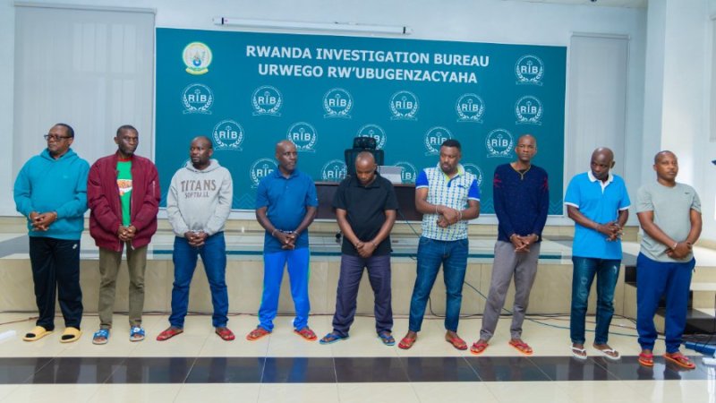 RIB yerekanye abakekwaho ubwambuzi bushukana