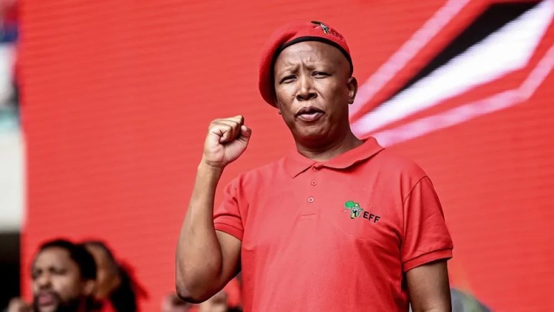Perezida Ramaphosa yateye utwatsi ibyo gufunga Malema