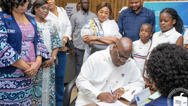 Umuryango wa Tshisekedi warezwe kwiba amabuye y'agaciro