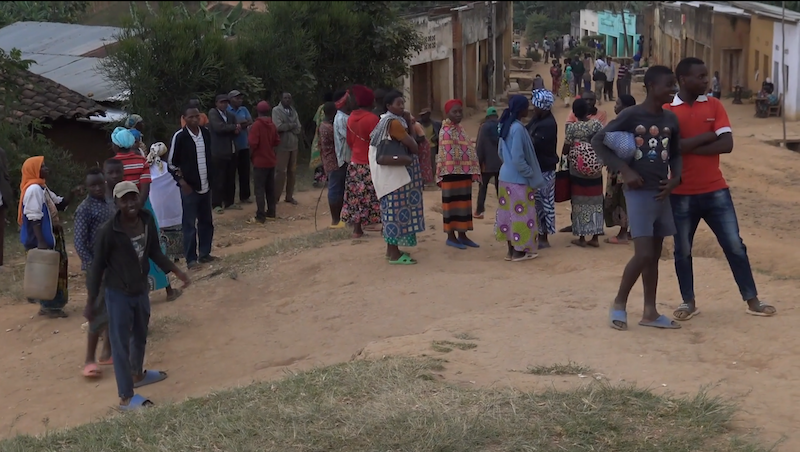 Musanze: Irari ryo gusambana ryarenze bamwe none bari gusambanira mu muhanda