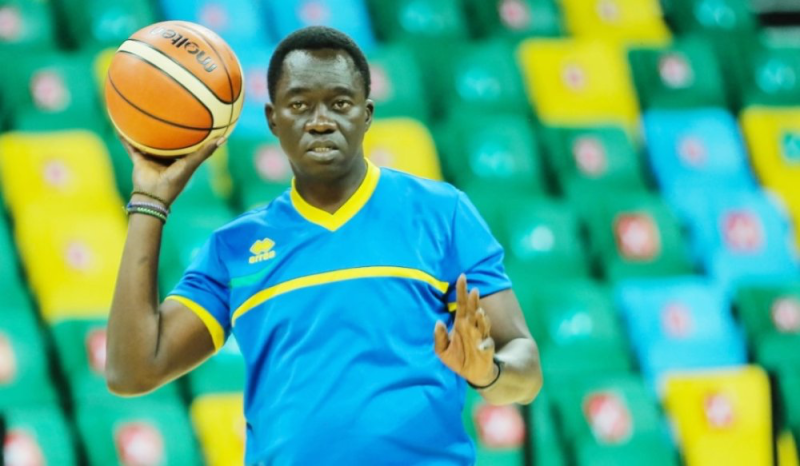 Umutoza Cheikh Sarr yatandukanye n'Ikipe y'Igihugu ya Basketball