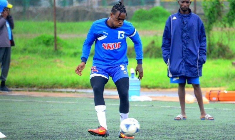 Rwatubyaye yaciye amarenga ko ashobora kongera gukina mu Rwanda