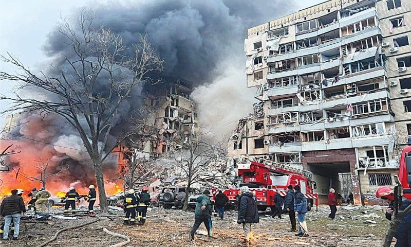 Uburusiya bwongeye gutera ibisasu byinshi mu mijyi ya Ukraine bihitana benshi