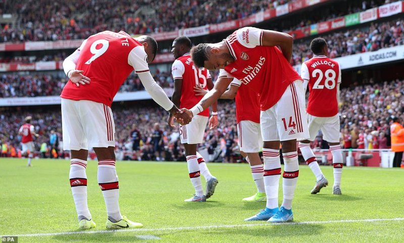 FC Barcelona irashaka gutwara abakinnyi bakomeye Arsenal igenderaho