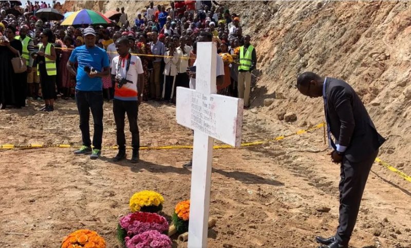 Hashyizwe ikimenyetso ku kirombe cyagwiriye 6 !Imiryango yabuze ababo iri gusaba ubutabera