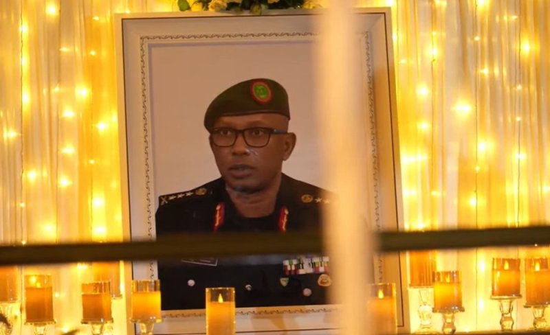 Yarashwe kenshi ararusimbuka, arwana n'ibyihebe ntiyapfa- Gen (Rtd) Ibingira ku bigwi bya Lt Gen Kabandana