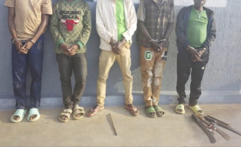  Byabereye Mu Ijisho ry'Abaturage: Abagabo Batanu Batawe muri Yombi
